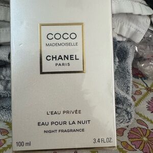 CHANEL Night Fragrance Packaging